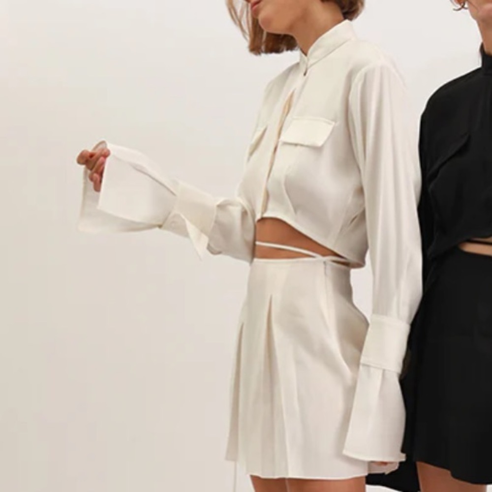 Nwt Onarin Mr. Mandarin White Metallic Cropped Button Down